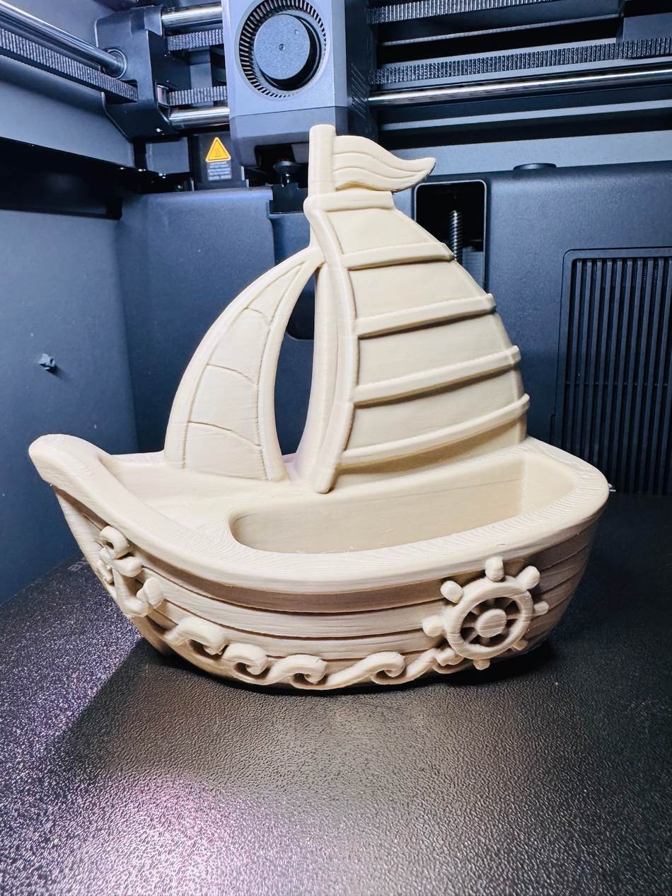3D-gedrucktes Segelboot als Deko-Schale